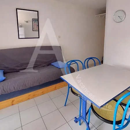 Terrasse Vue Piscine Et Apercu Pour 4 Personnes Avec Garage Apartment Sete