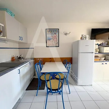 Apartment Terrasse Vue Piscine Et Apercu Pour 4 Personnes Avec Garage Sete